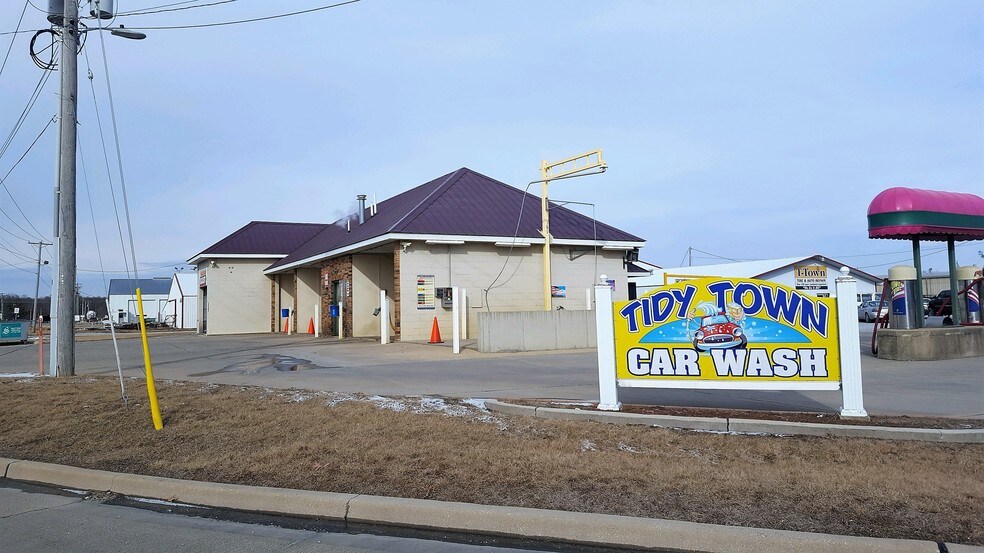 US Rt 40, Teutopolis, IL 62467