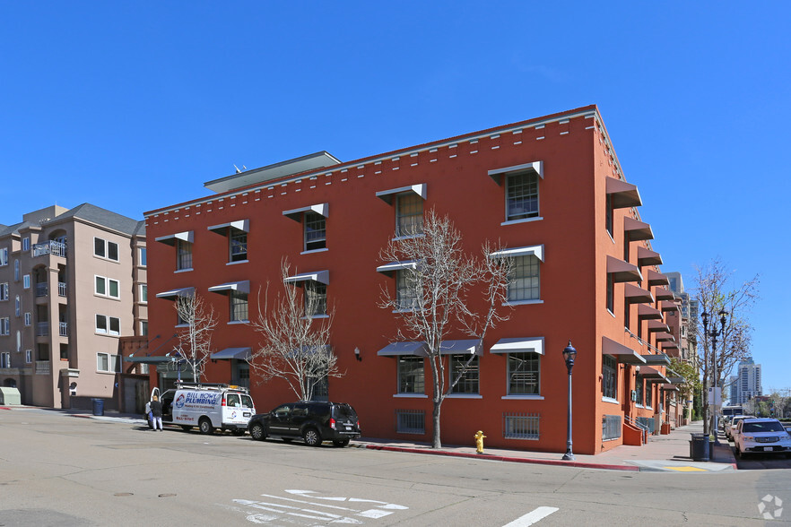 448 W Market St, San Diego, CA for lease - Building Photo - Image 3 of 25