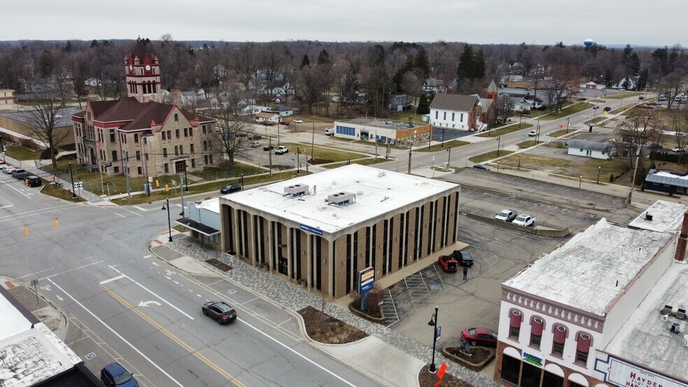 117 S Broadway St, Cassopolis, MI for sale - Building Photo - Image 1 of 1