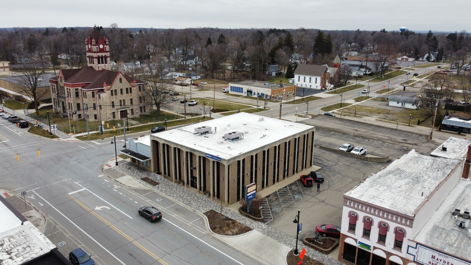 117 S Broadway St, Cassopolis, MI 49031