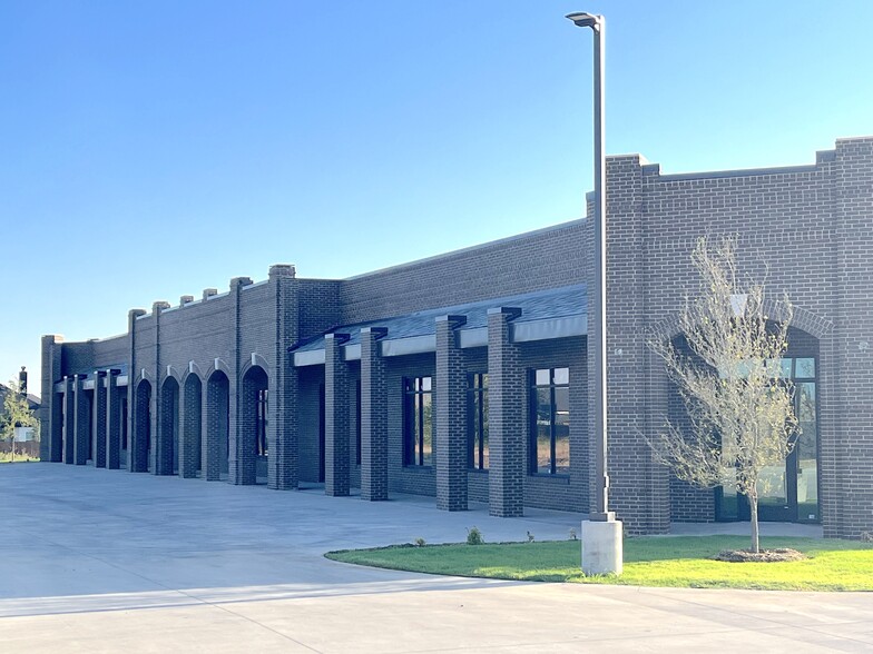 6340 Cromwell Marine Creek Rd, Fort Worth, TX for lease - Building Photo - Image 1 of 6