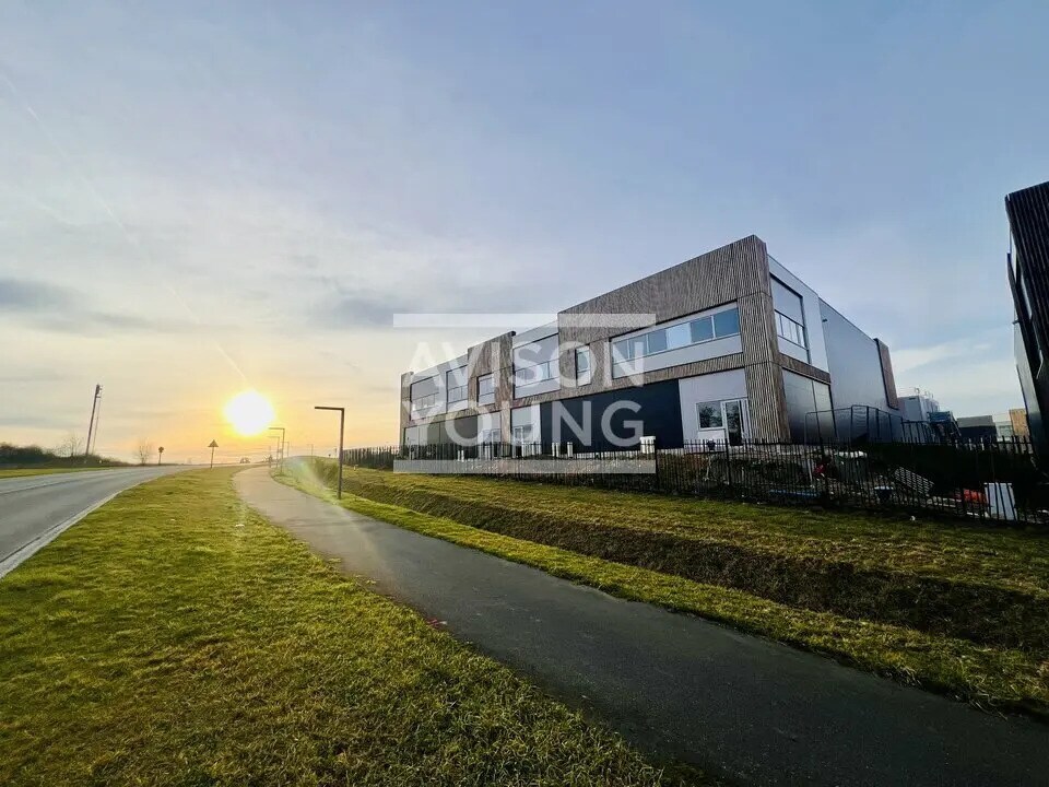 Flex in Louvres for sale Building Photo- Image 1 of 14