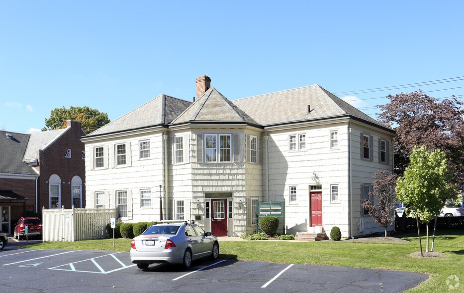 10 Colonial Ave, Warwick, NY for sale - Primary Photo - Image 1 of 1