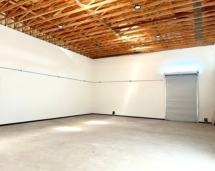 1315 Cota Ave, Long Beach, CA for lease - Building Photo - Image 3 of 13