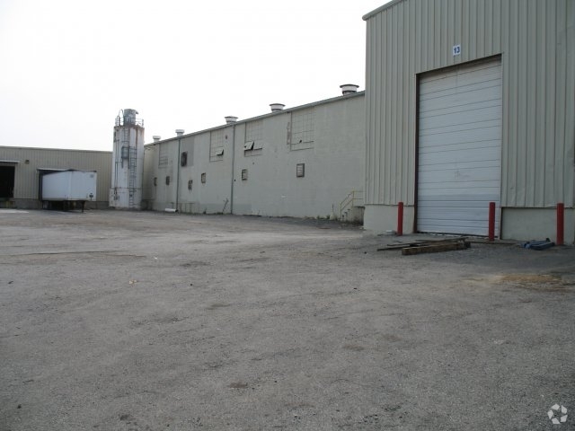 802 Kyle Ave, Roanoke, VA for lease - Building Photo - Image 2 of 7