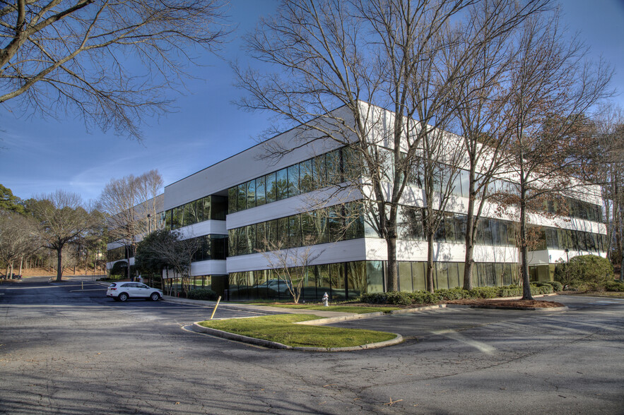 1301 Hightower Trl, Atlanta, GA for lease - Building Photo - Image 1 of 11