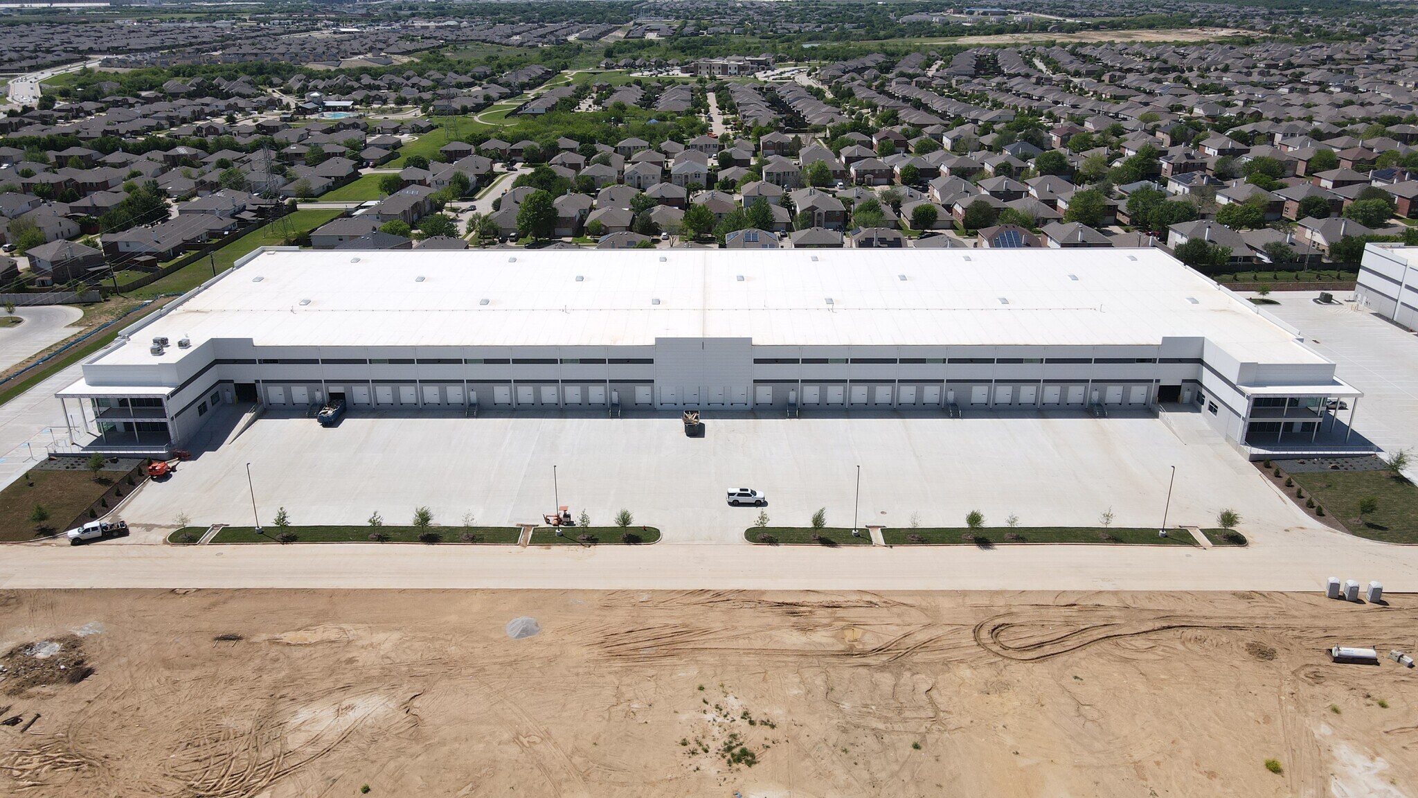 2733 Basswood Blvd, Saginaw, TX for lease Building Photo- Image 1 of 3