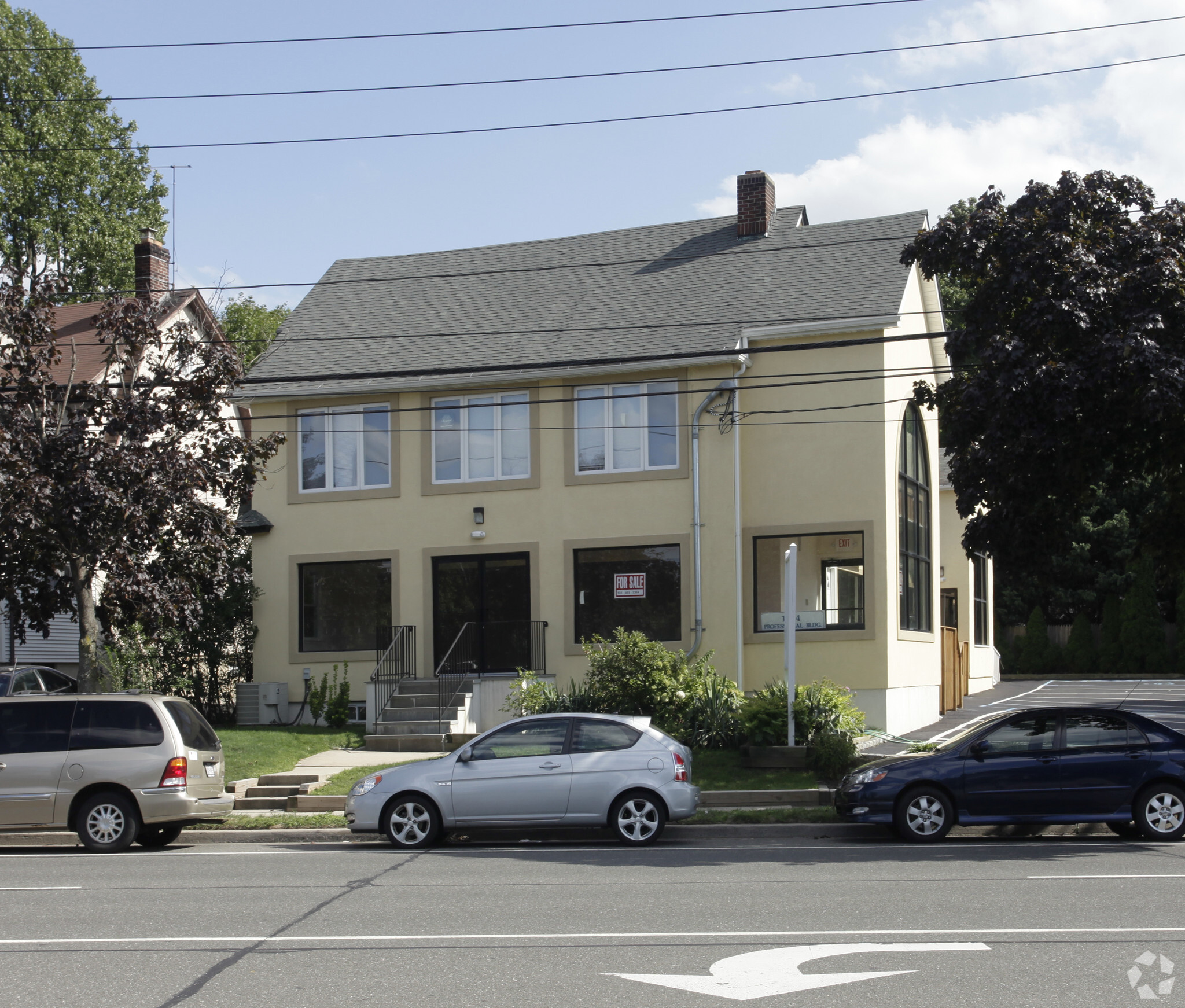 114 Forest Ave, Glen Cove, NY for sale Primary Photo- Image 1 of 1