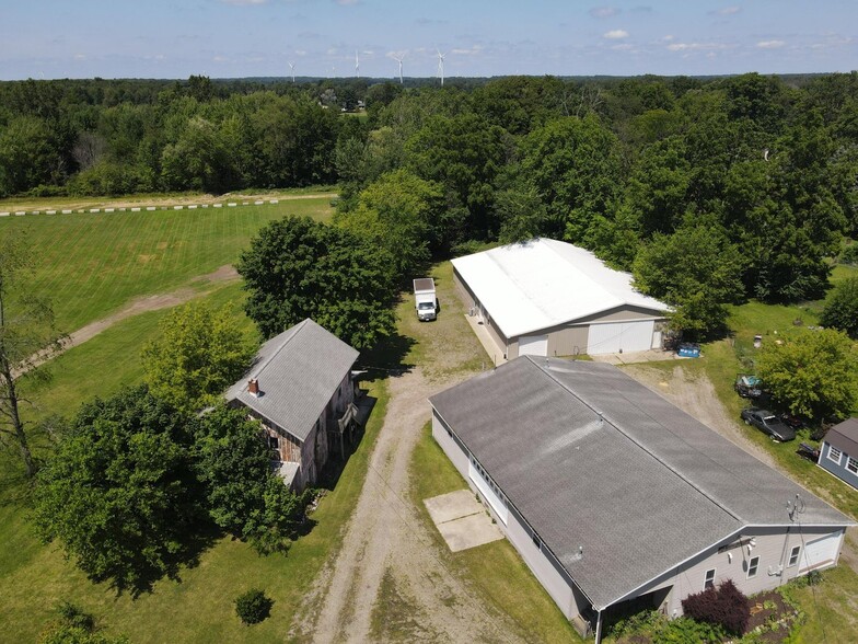 120 Vreeland St, North Adams, MI for sale - Building Photo - Image 1 of 41