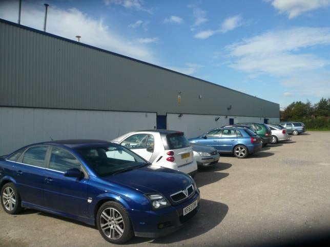 Clarke Av, Calne for lease Building Photo- Image 1 of 6