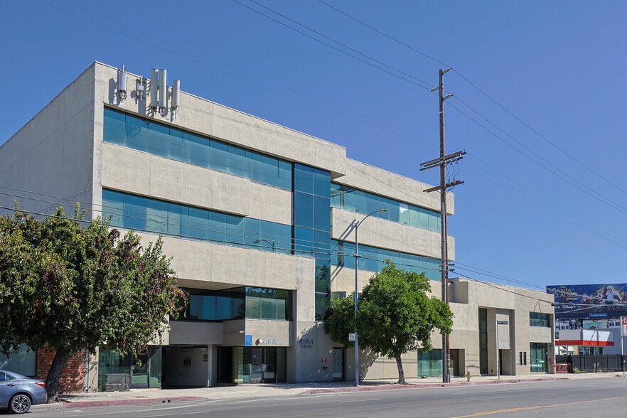 4142 Lankershim Blvd, North Hollywood, CA for lease - Building Photo - Image 3 of 15