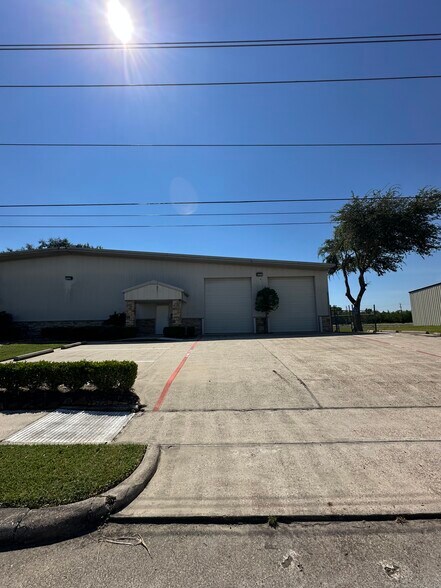 3422 Swenson Rd, Pearland, TX for sale - Building Photo - Image 1 of 1