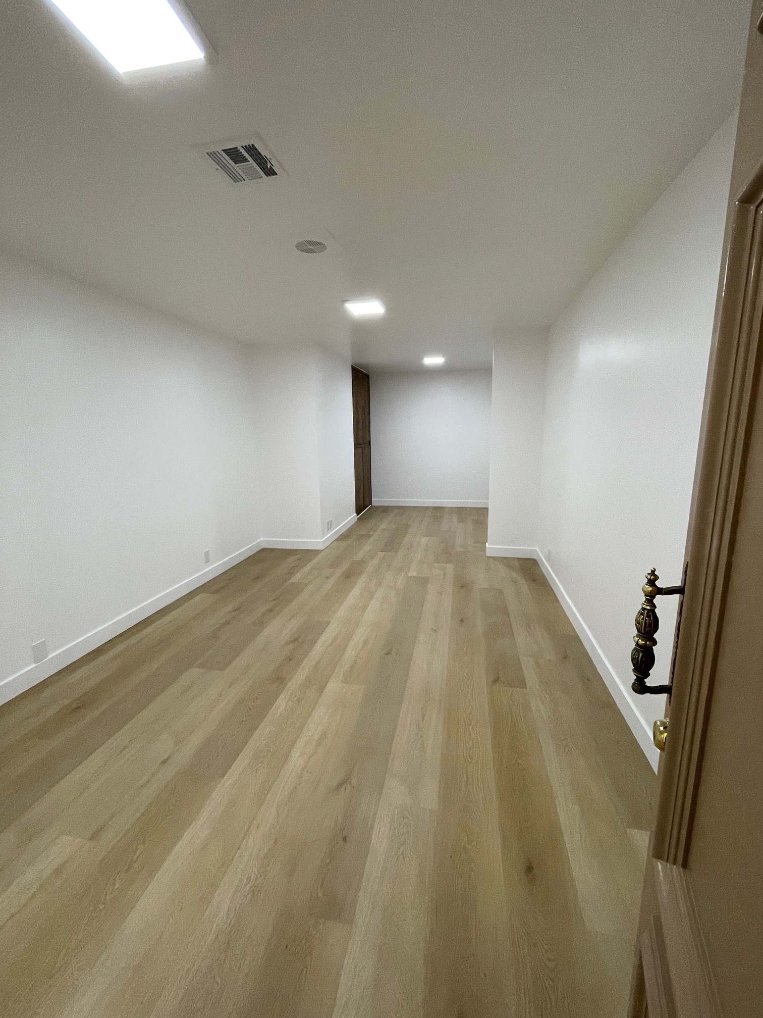 36 Malaga Cove Plz, Palos Verdes Estates, CA for lease Interior Photo- Image 1 of 12