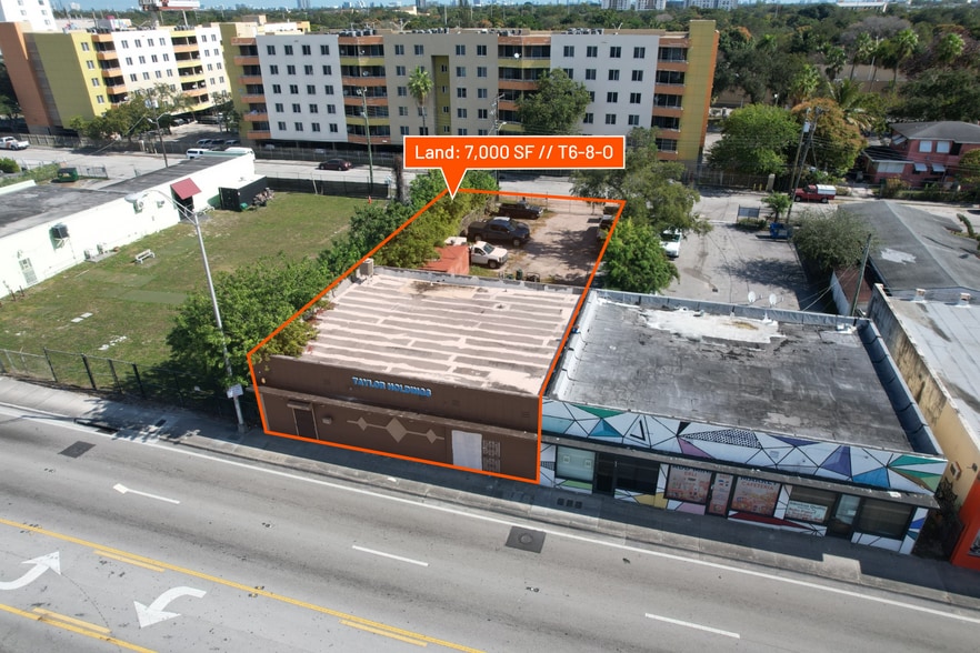 5619-5621 NW 7th Ave, Miami, FL for lease - Building Photo - Image 2 of 5