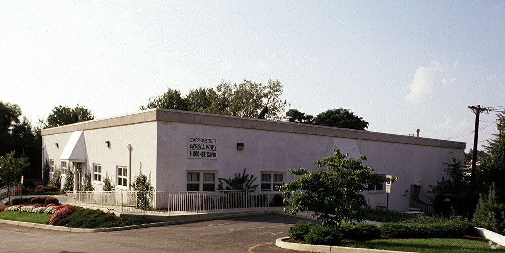 615 Winters Ave, Paramus, NJ for sale Building Photo- Image 1 of 1