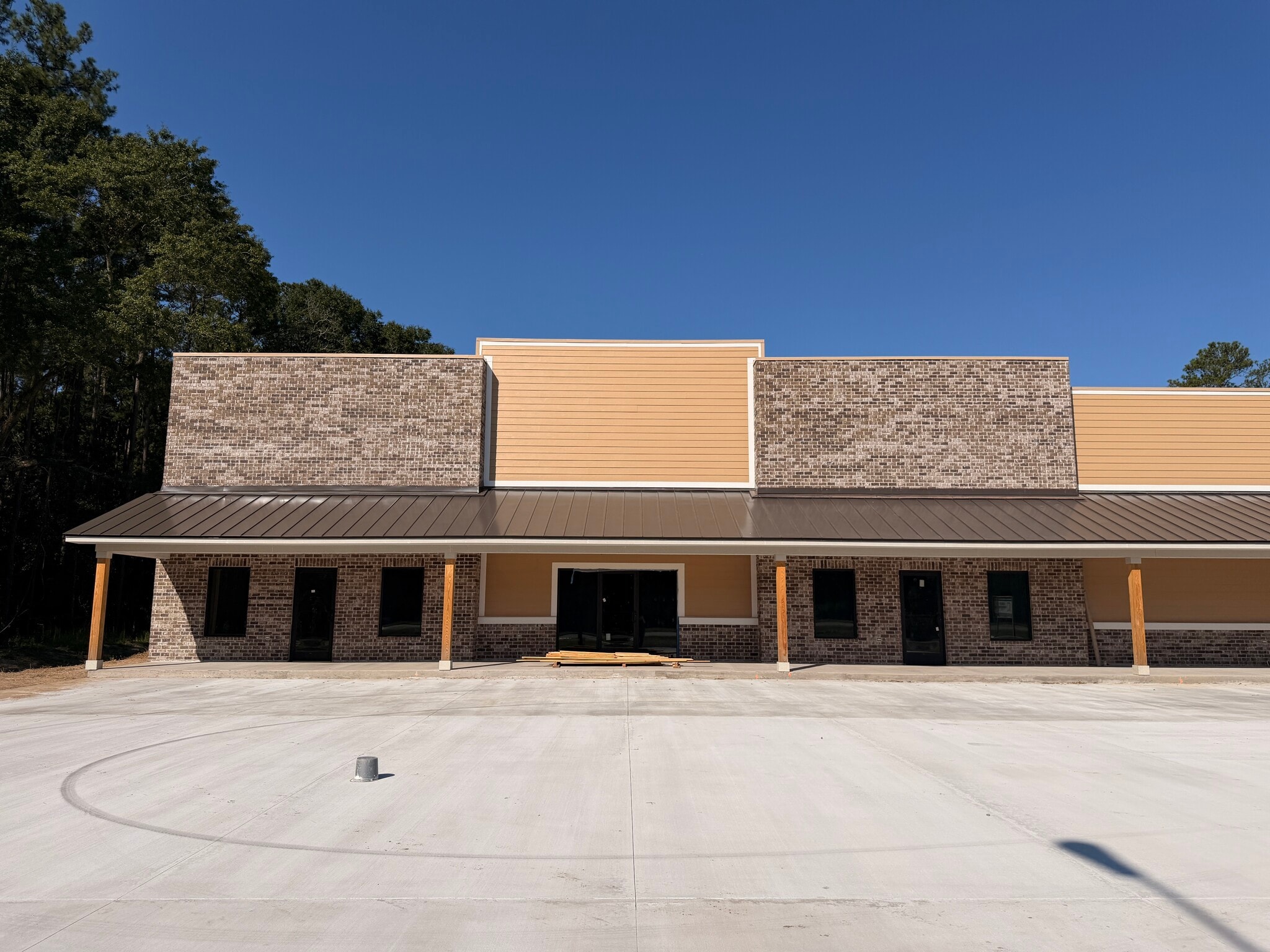 581 3rd St, Springfield, GA for lease Building Photo- Image 1 of 5