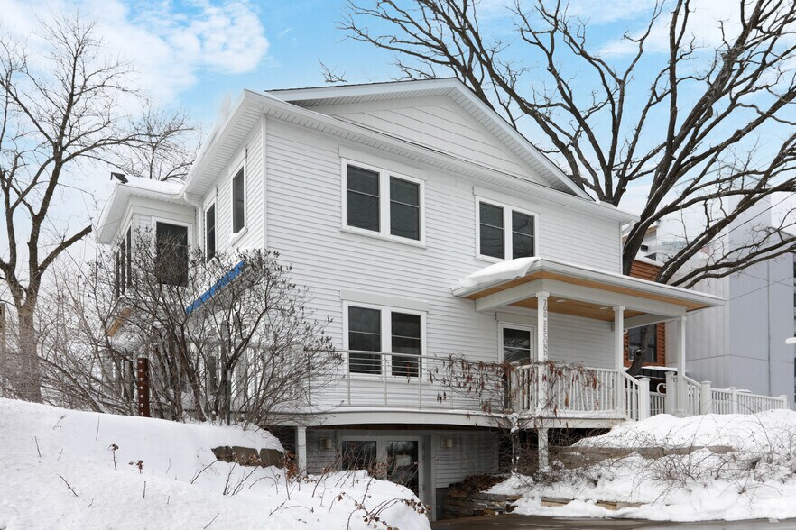 702 2nd St, Hudson, WI for sale - Primary Photo - Image 1 of 1