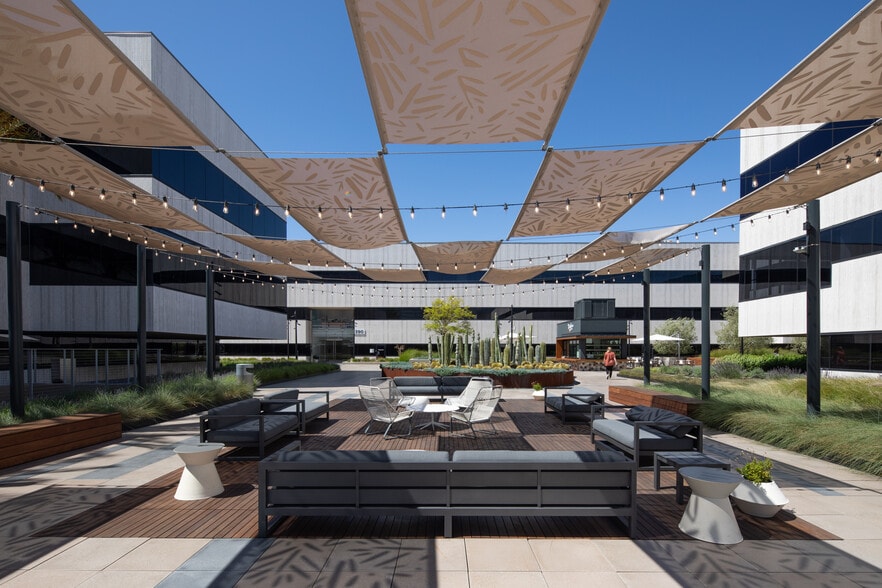 300 N Pacific Coast Hwy, El Segundo, CA for lease - Building Photo - Image 2 of 25