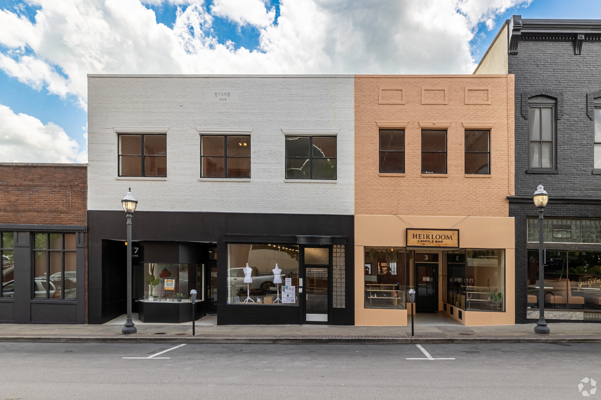 3-7 E Mountain St, Fayetteville, AR for lease Building Photo- Image 1 of 13