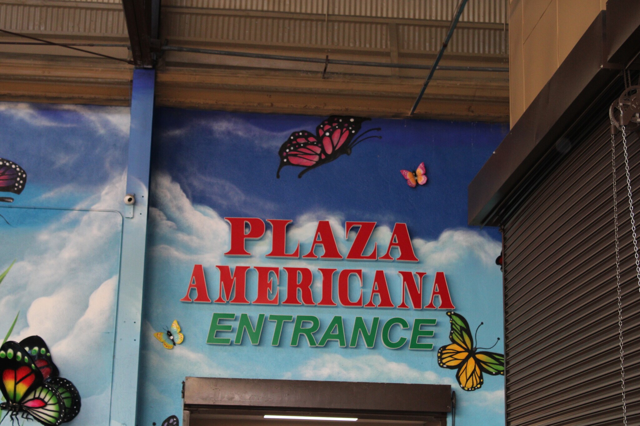 19011911 E Gage Ave, Los Angeles, CA 90001 INDOOR MALL / SWAP MEET