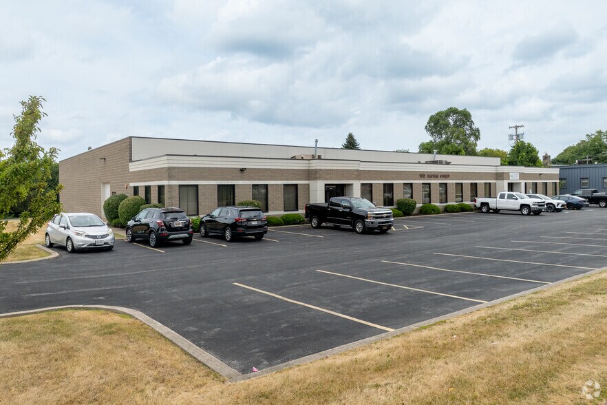 100 Bastian St, Rochester, NY for sale - Primary Photo - Image 1 of 1