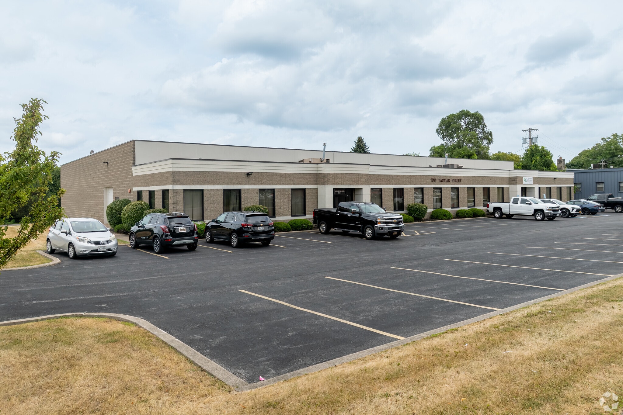 100 Bastian St, Rochester, NY for sale Primary Photo- Image 1 of 1