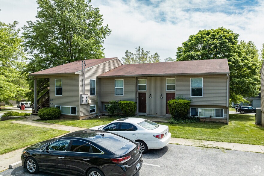 2006 W Harrison St, Springfield, MO 65802 Craigmont Place I & III