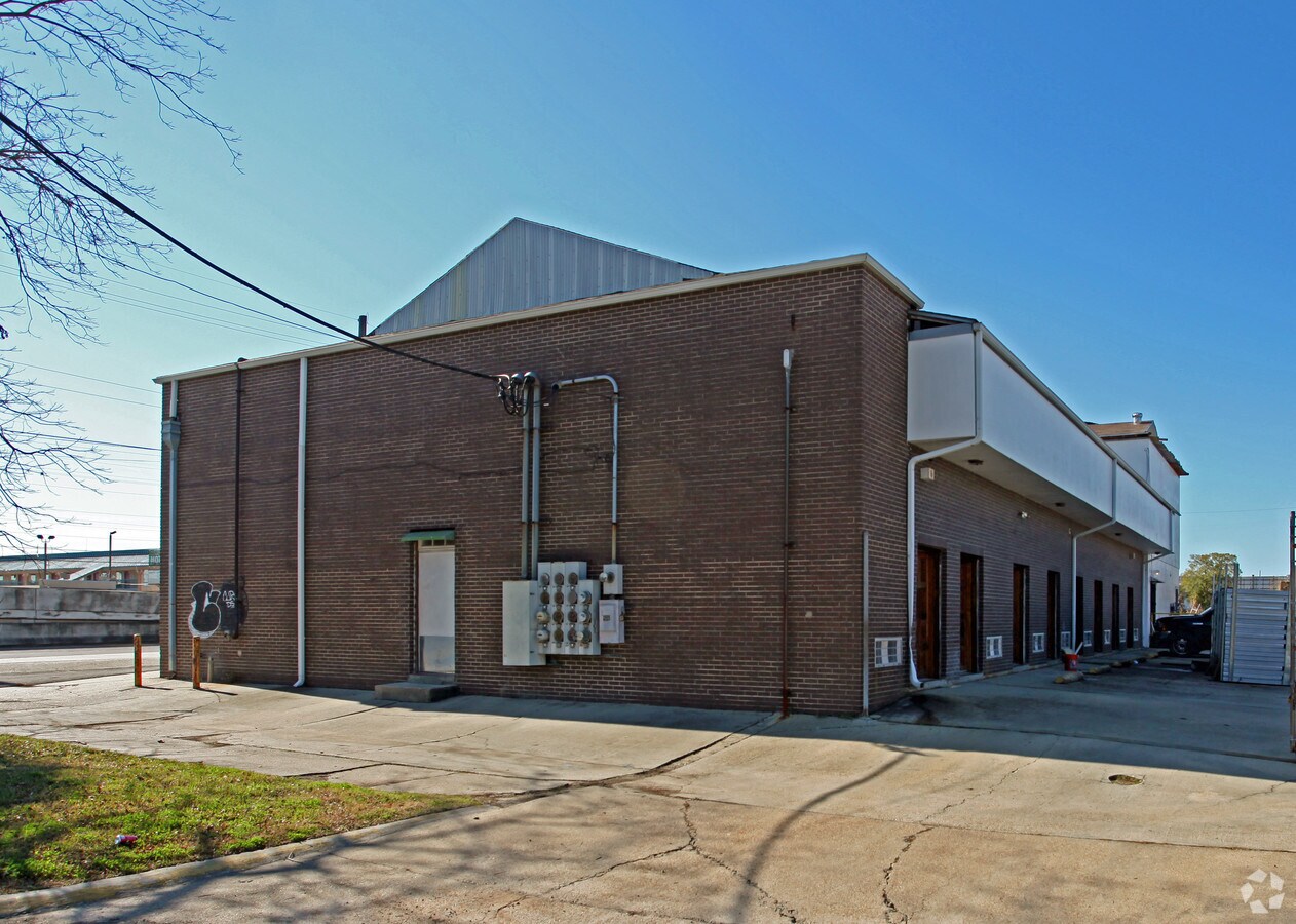 4939 Chef Menteur Hwy, New Orleans, LA 70126