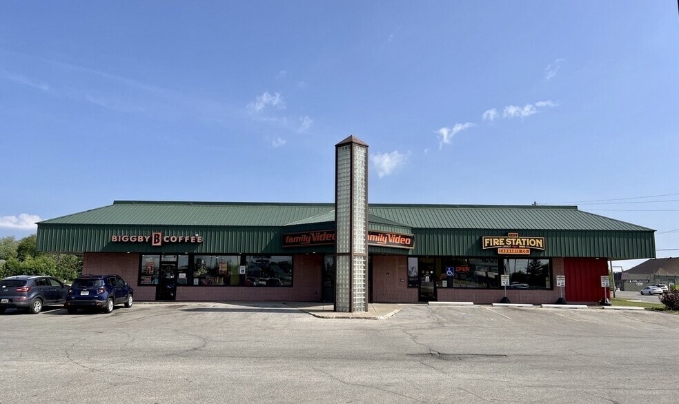 2500 Ashmun St, Sault Sainte Marie, MI for lease - Building Photo - Image 2 of 6