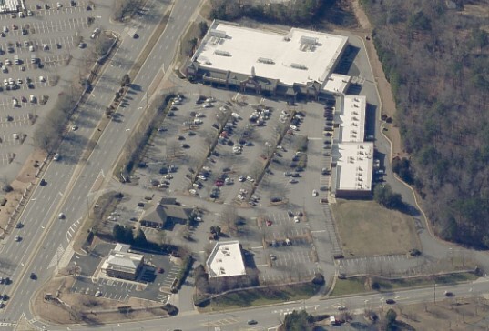 885 Woodstock Rd, Roswell, GA for lease - Building Photo - Image 3 of 7