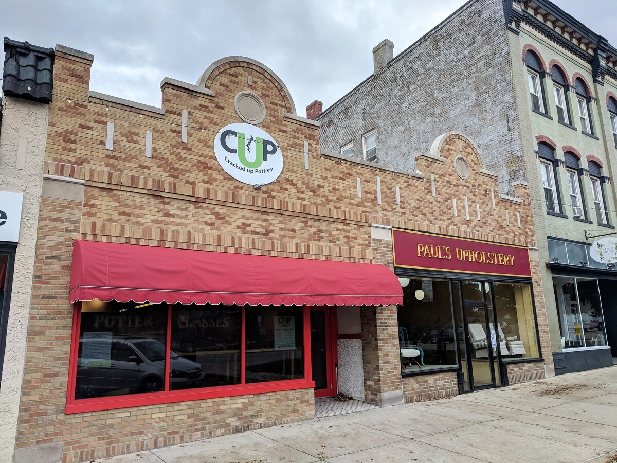 616 N Main St, Bloomington, IL 61701