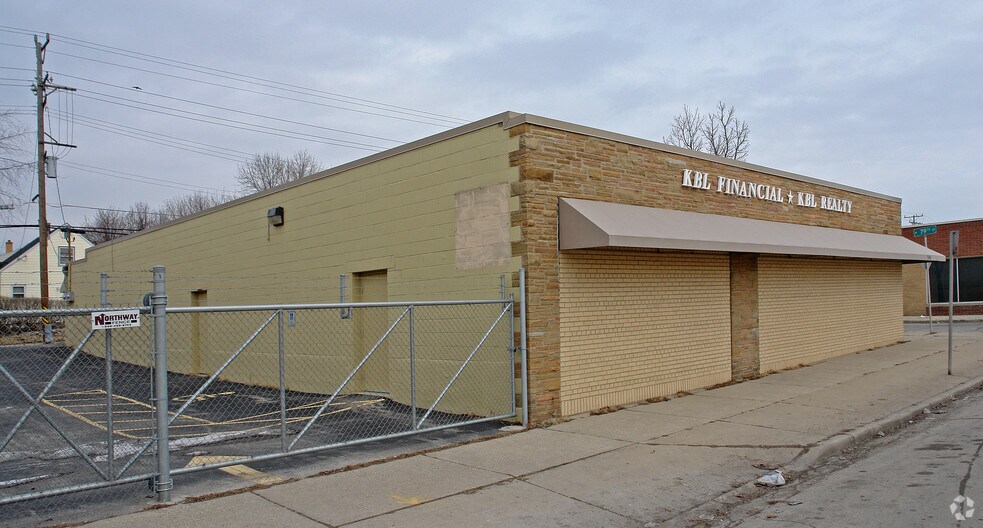 7900 W Burleigh St, Milwaukee, WI for sale - Primary Photo - Image 1 of 1