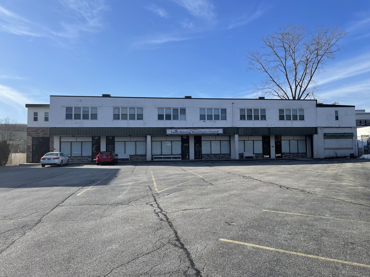 1408 Atwood Ave, Johnston, RI 02919