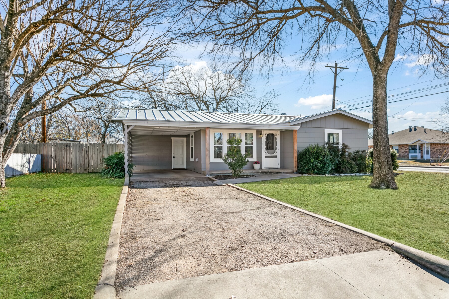 513 S Olive St, Fredericksburg, TX for sale Primary Photo- Image 1 of 1