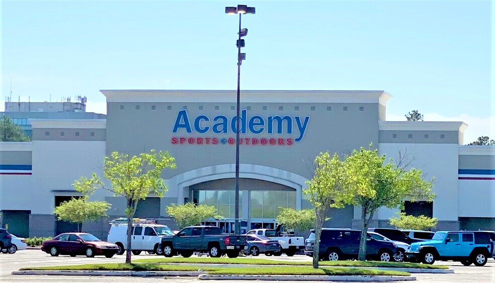 3725 Airport Blvd, Mobile, AL for sale - Building Photo - Image 1 of 1