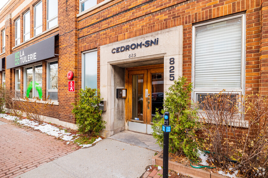 815-825 Av Querbes, Outremont, QC for lease - Building Photo - Image 3 of 7