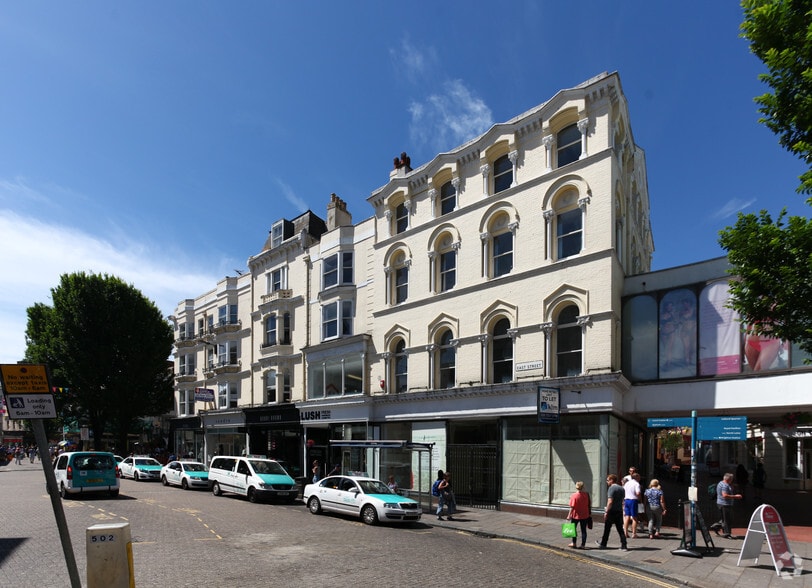 Hanningtons Brighton portfolio of 20 properties for sale on LoopNet.com - Primary Photo - Image 2 of 11
