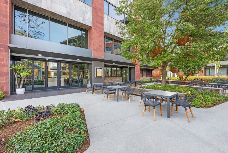 13520 Evening Creek Dr N, San Diego, CA for lease - Building Photo - Image 2 of 7