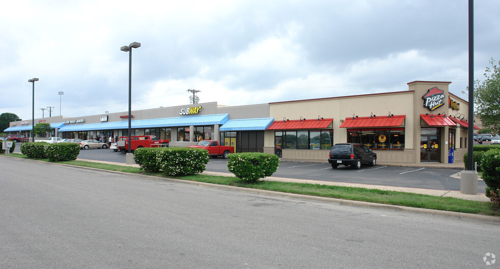 100 12th St S, Pflugerville, TX for lease - Primary Photo - Image 1 of 8