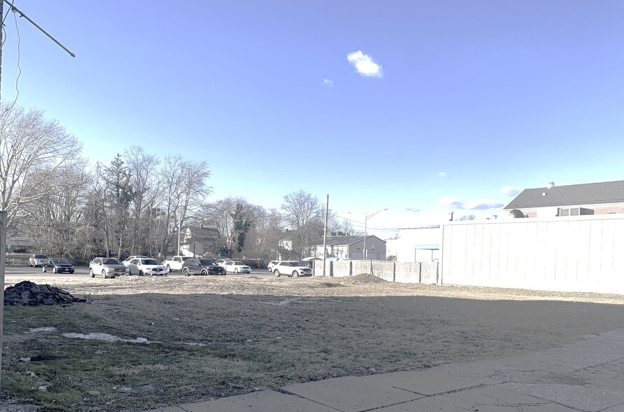 2408 Grand Ave, Baldwin, NY for lease - Building Photo - Image 2 of 2