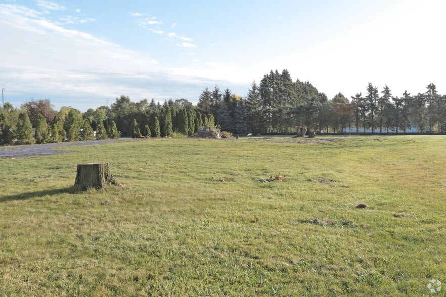 1175-1199 S Lapeer Rd, Lapeer, MI for sale - Primary Photo - Image 1 of 1