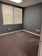 200 Creek Crossing Blvd, Hainesport, NJ for lease Interior Photo- Image 2 of 5