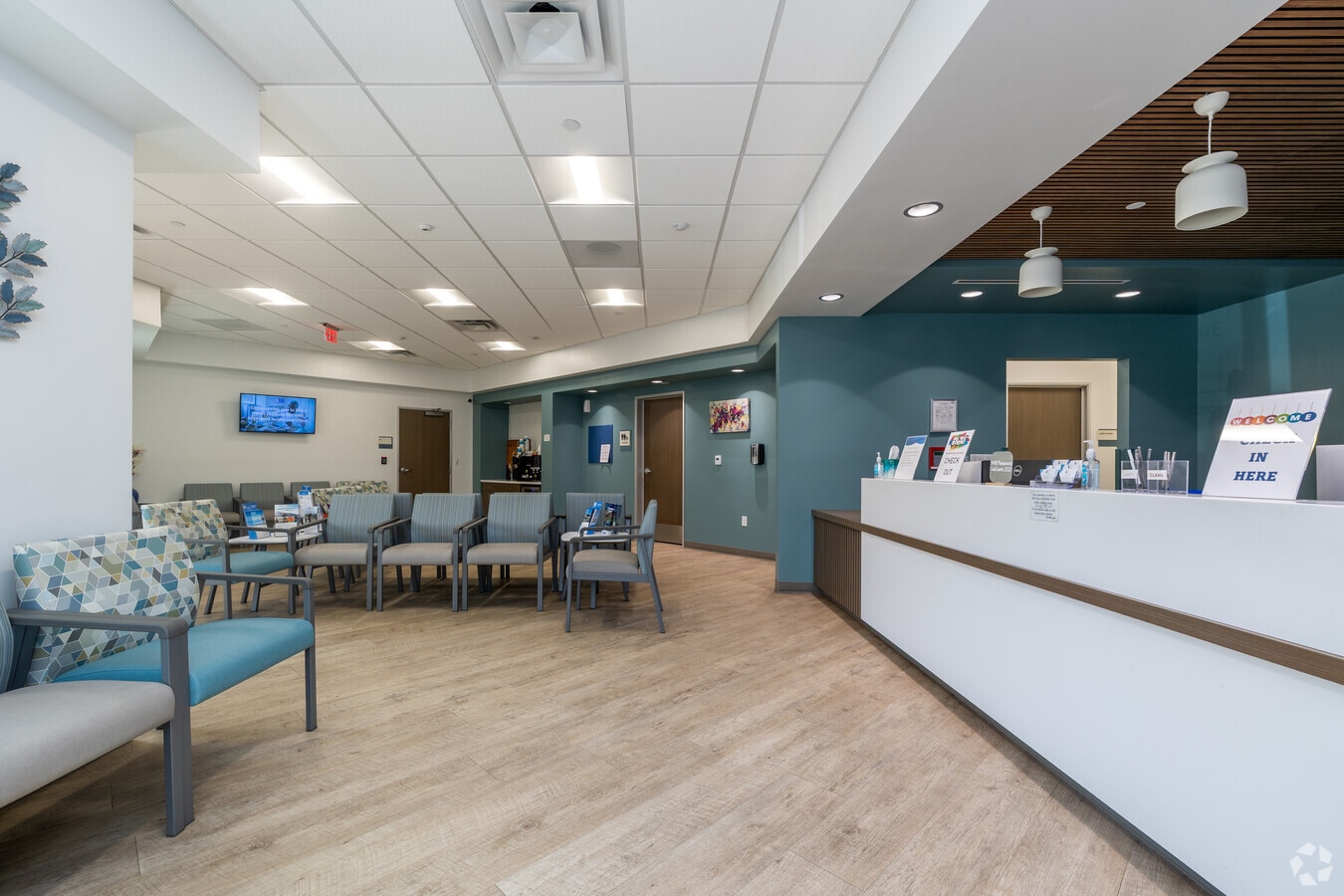 7490 N Oracle Rd, Tucson, AZ 85704 - Unit 200 - - Interior Photo - Image 1 of 11