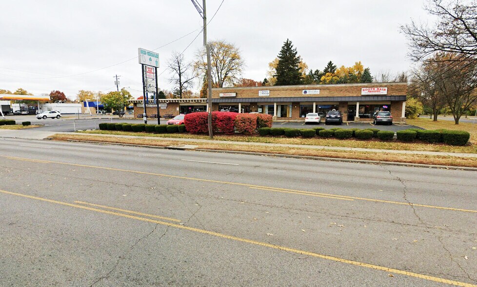 4733-4741 E Main St, Whitehall, OH for sale - Building Photo - Image 1 of 1