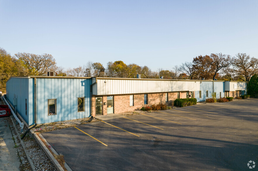 4450-4462 Robertson Rd, Madison, WI for sale - Building Photo - Image 1 of 1