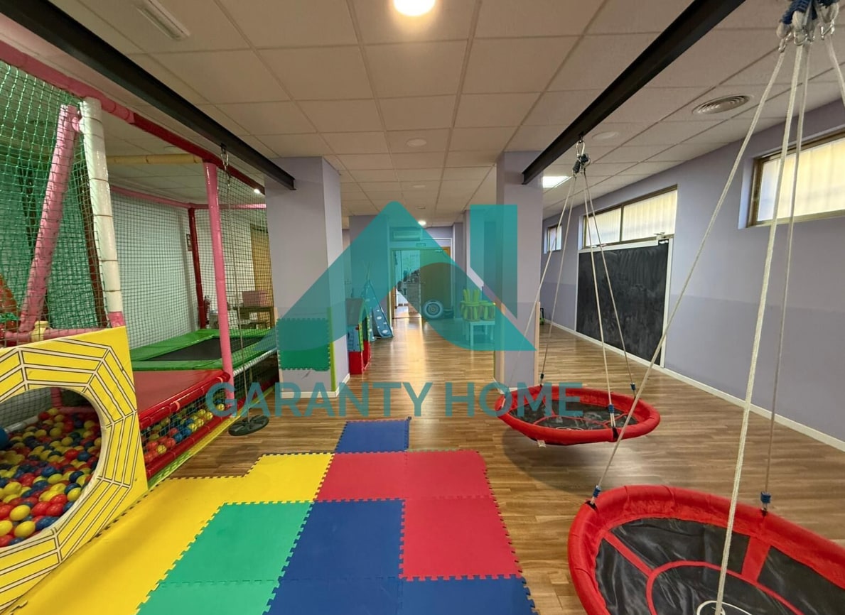 Retail in Cáceres, Cáceres for lease Interior Photo- Image 1 of 11