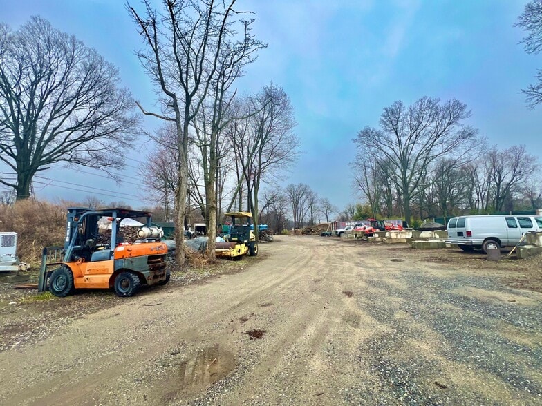 625 Dobbs Ferry Rd, White Plains, NY for sale - Building Photo - Image 1 of 14