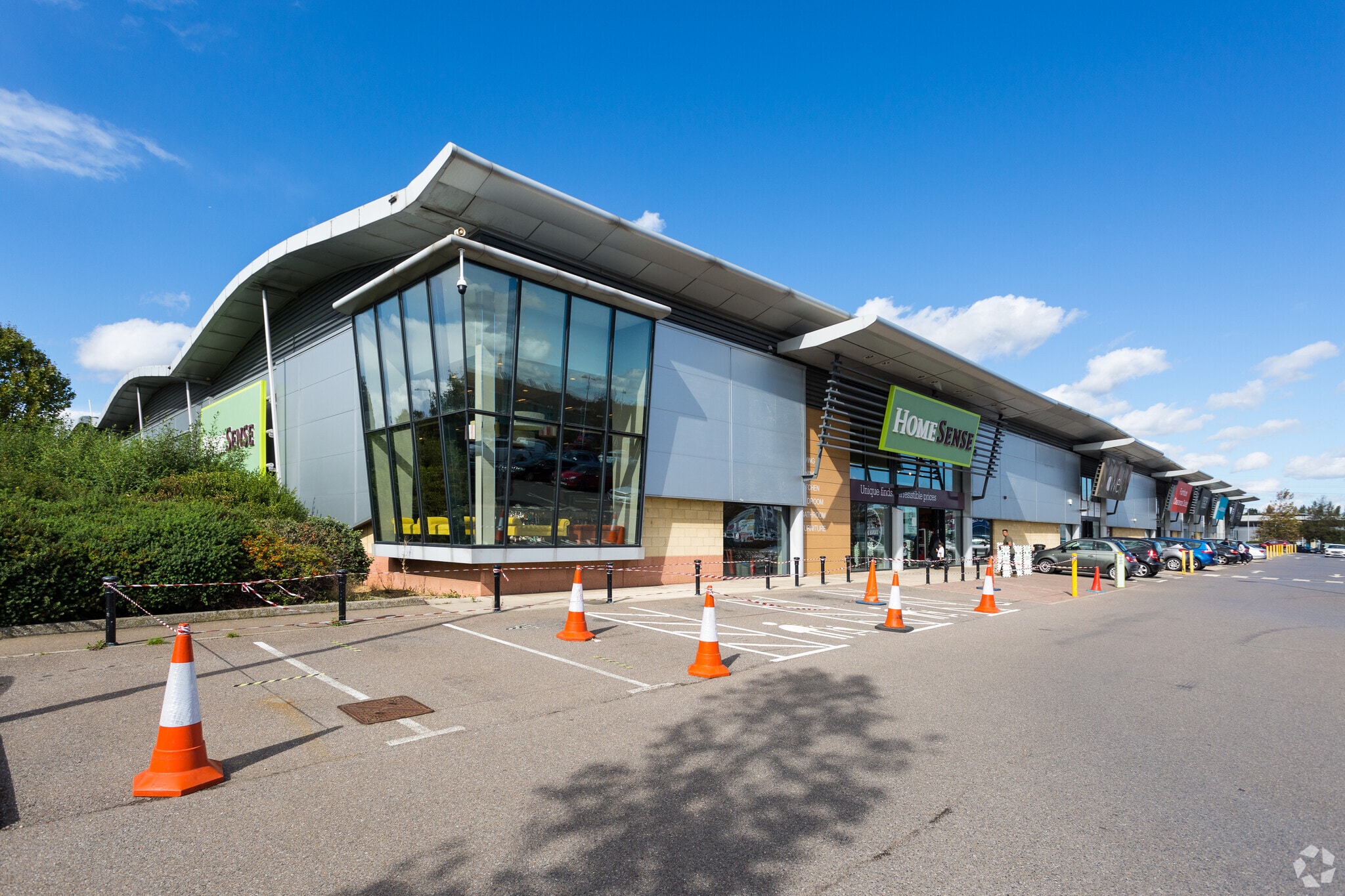 E6 West Thurrock Way, Grays for sale Primary Photo- Image 1 of 1