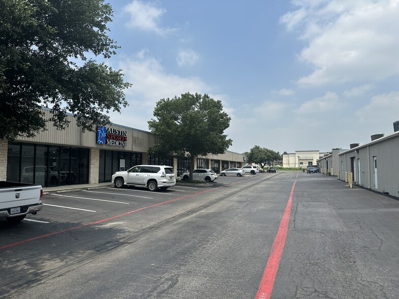 1202 FM 685, Pflugerville, TX for lease - Building Photo - Image 3 of 11