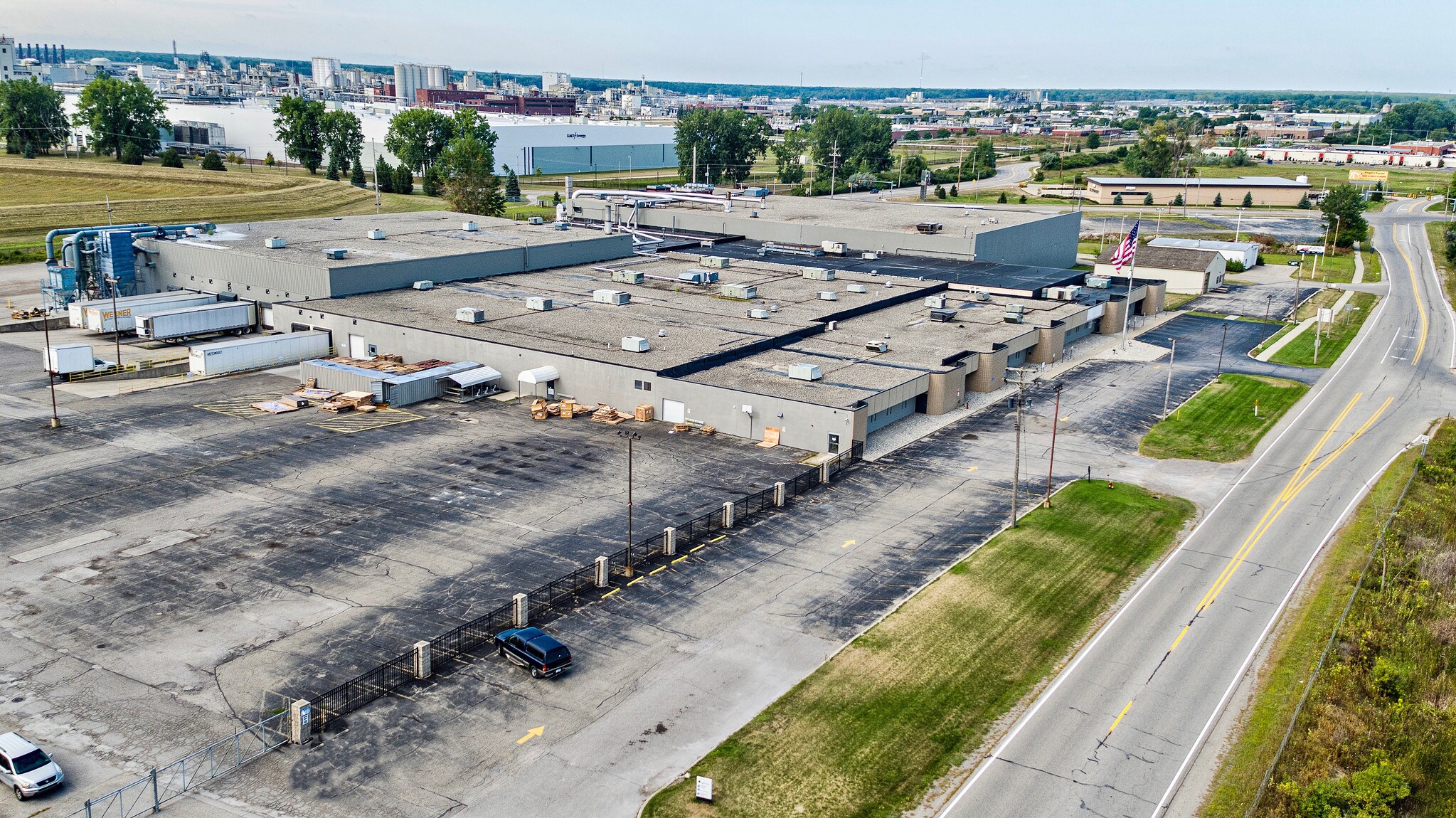 1700-1712 James Savage Rd, Midland, MI for sale Primary Photo- Image 1 of 1